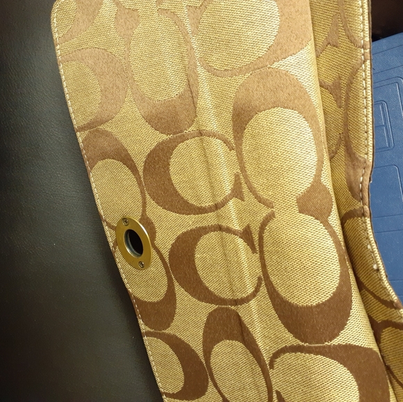 Coach Bag - Picture 9 of 15